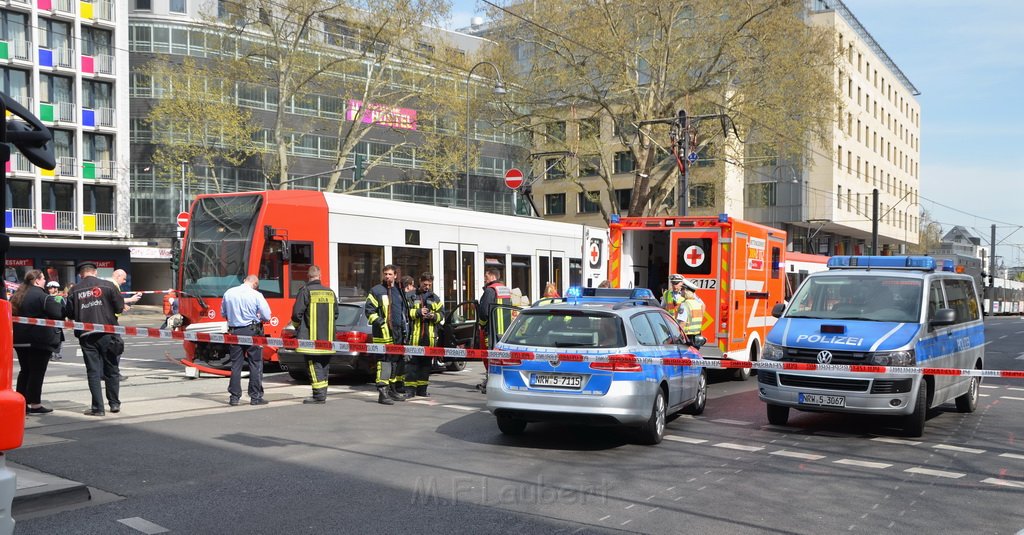 VU Pkw Strab Koeln Mitte Pipinstr Hohestr P01.JPG